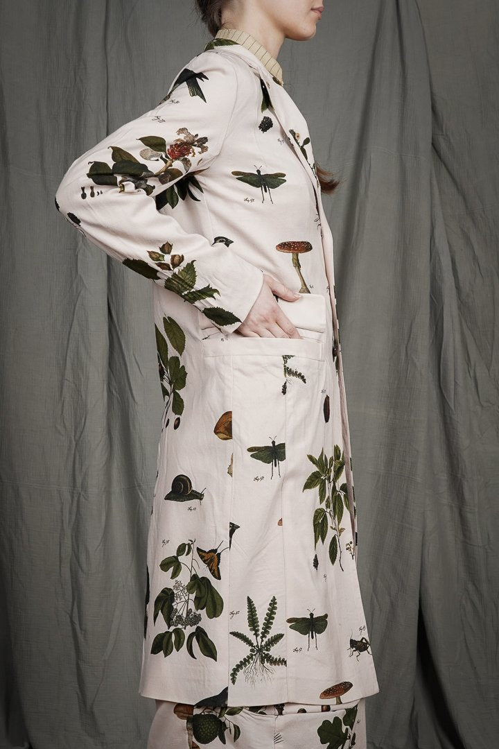 AUTOMNE VERT LEAN COAT by ALEKSANDR MANAMÏS