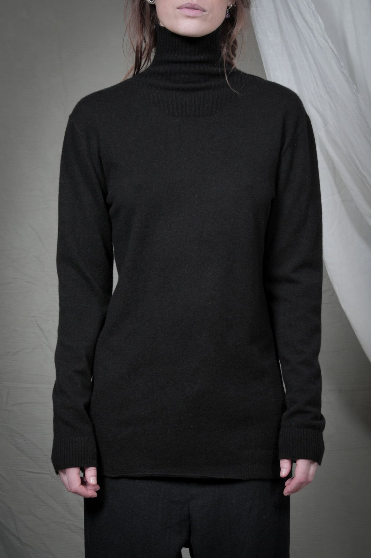 Rib Turtleneck by ALEKSANDR MANAMÏS