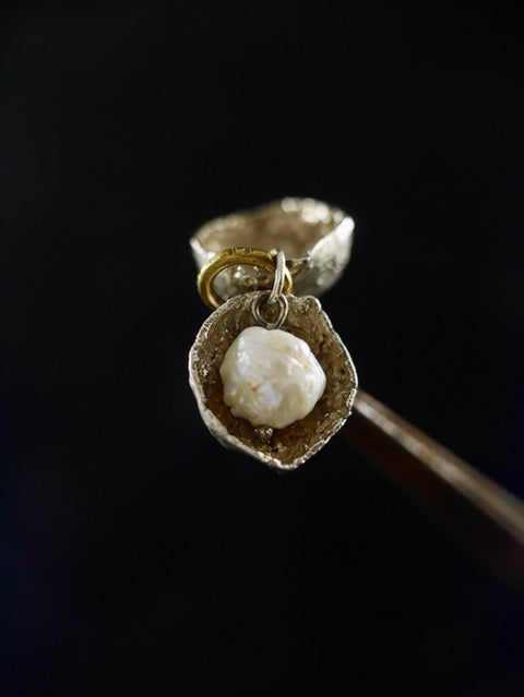Silver Nutshell with Pearl Pendant/Earring by TACET