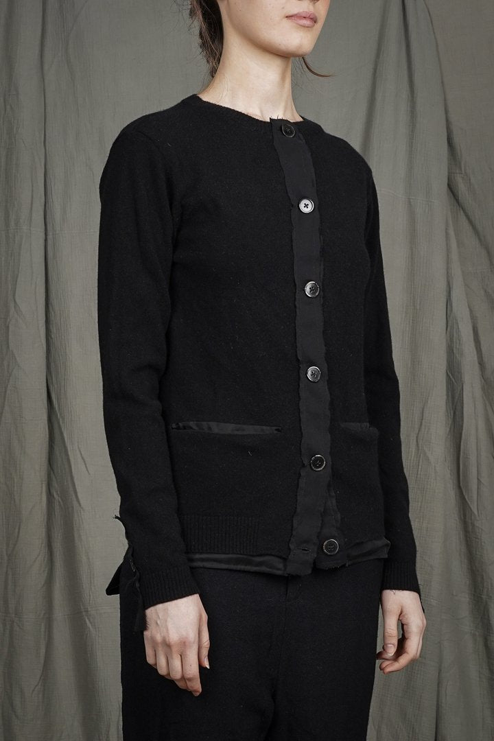 PLACKET KNIT CARDIGAN by ALEKSANDR MANAMÏS